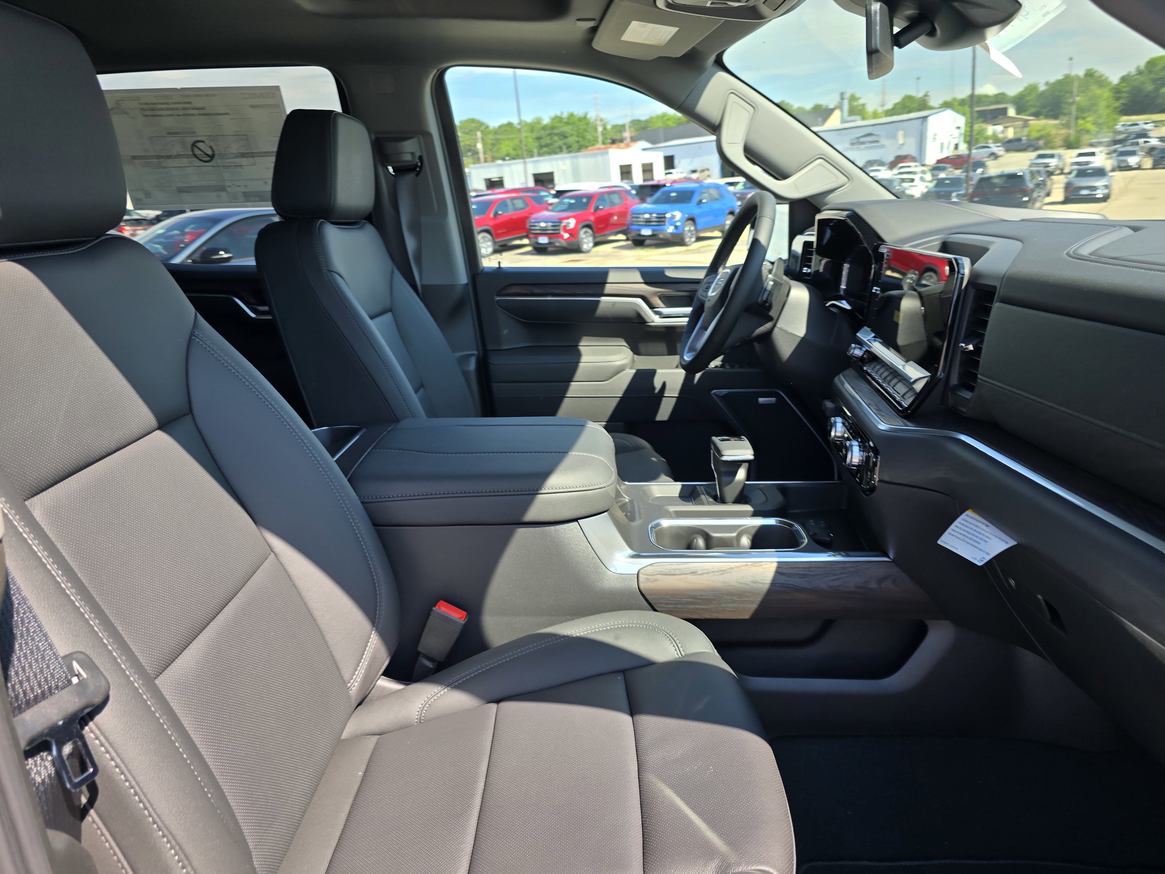 New 2025 GMC Sierra 1500 SLT w/ SLT Convenience Package image 20