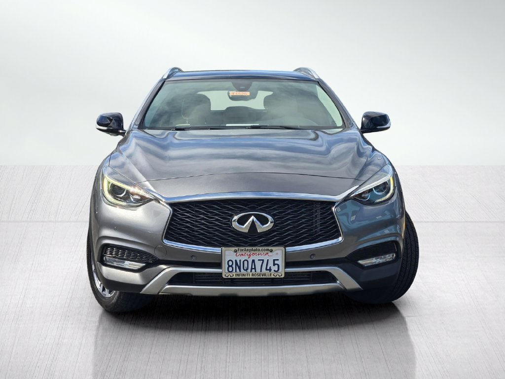 Used 2017 INFINITI QX30 Premium w/ Navigation Package AWD/4WD image 2