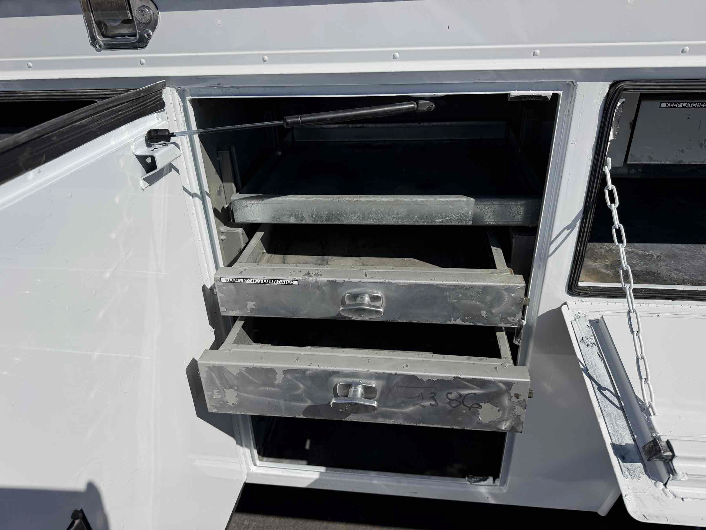 Used 2017 GMC Sierra 3500 2WD Regular Cab image 24