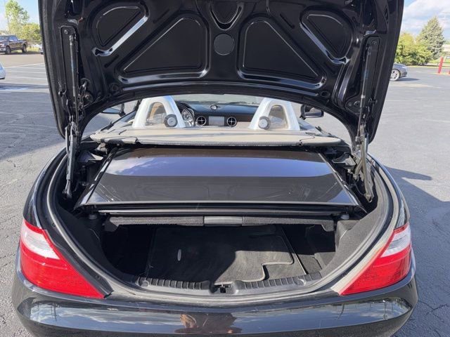 Used 2013 Mercedes-Benz SLK 250 w/ Premium I Pkg image 8