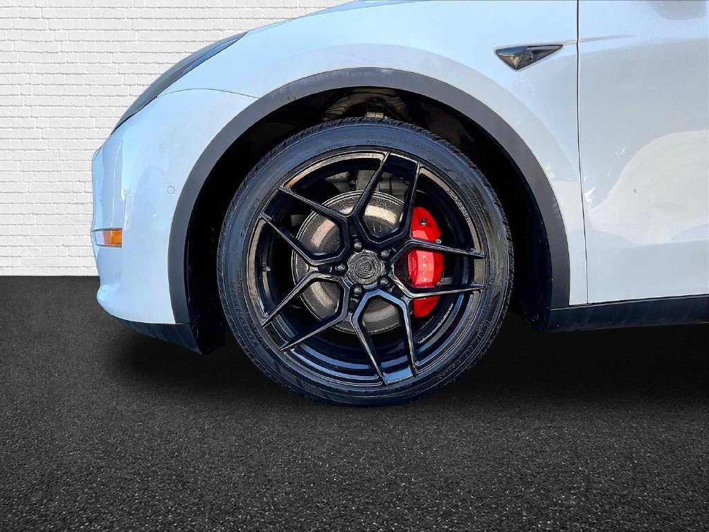 Used 2022 Tesla Model Y Performance AWD/4WD image 22