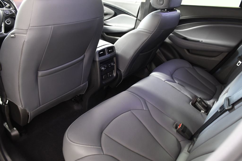 Used 2019 Buick Envision Essence image 27