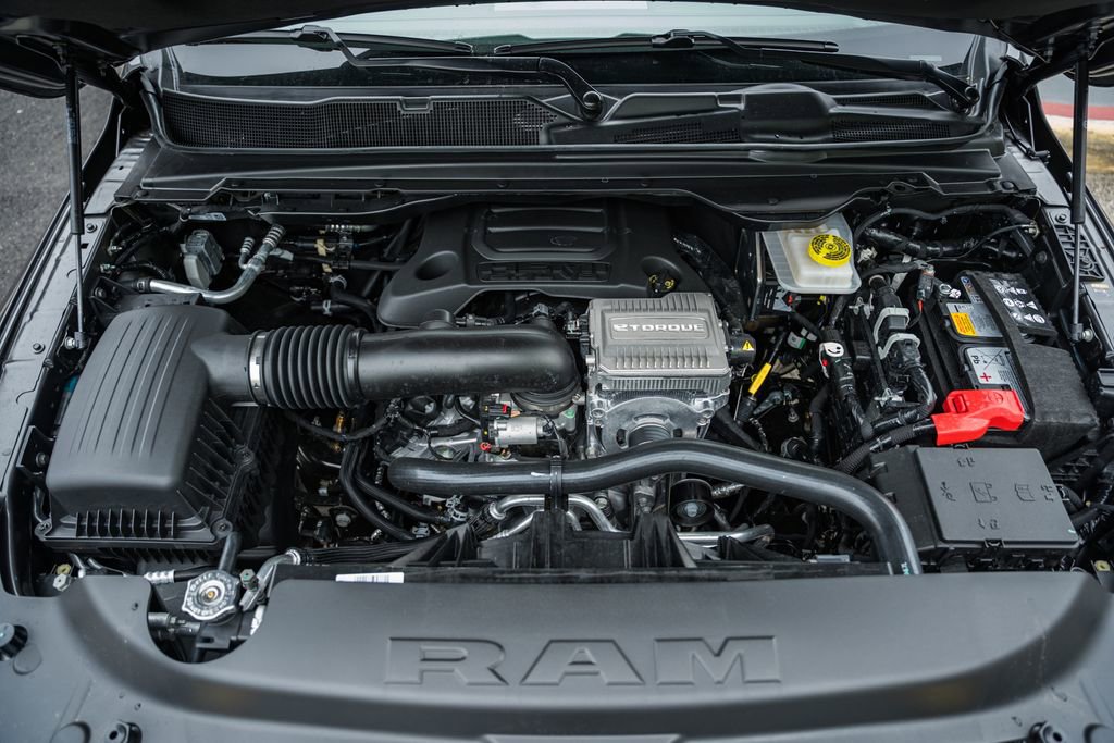 New 2026 RAM 1500 Laramie AWD/4WD image 24