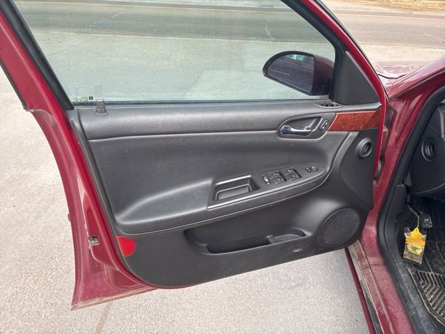Used 2006 Chevrolet Impala LT w/ Preferred Equipment Group FWD image 8