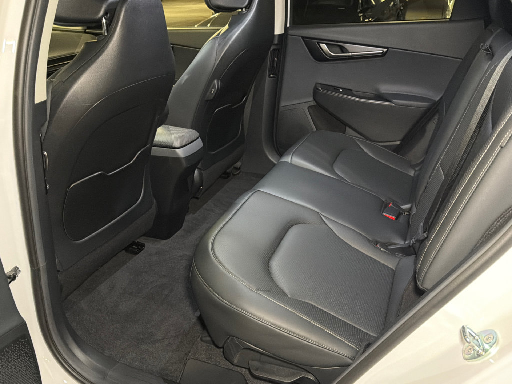 Certified 2025 Kia EV6 Wind RWD image 17