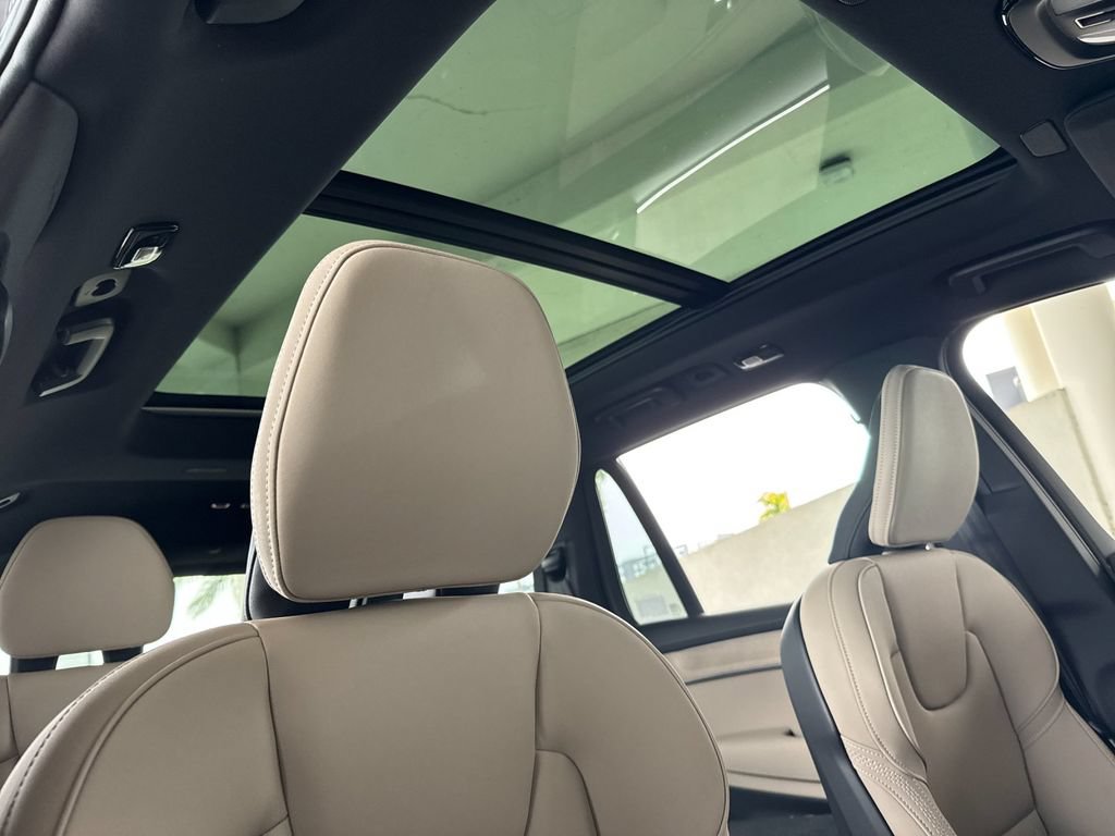 New 2026 Volvo XC90 B6 Core AWD/4WD image 17