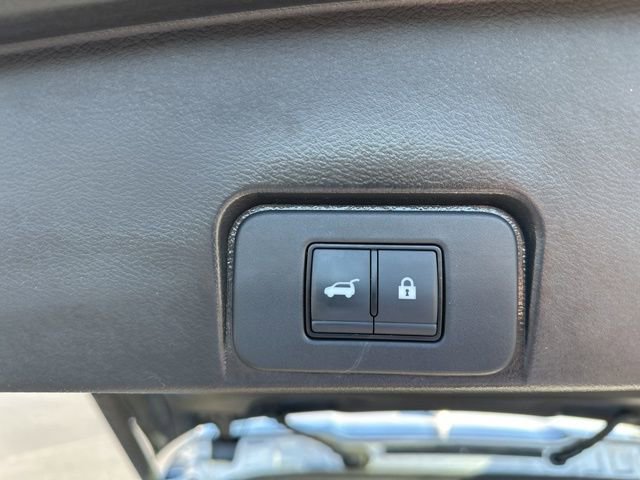 Used 2024 Nissan Rogue SV image 6