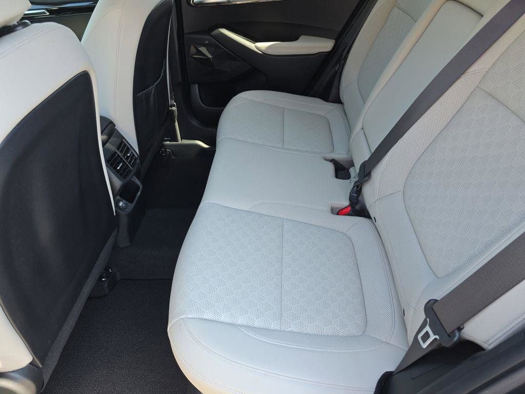 Used 2023 Kia Seltos SX image 16