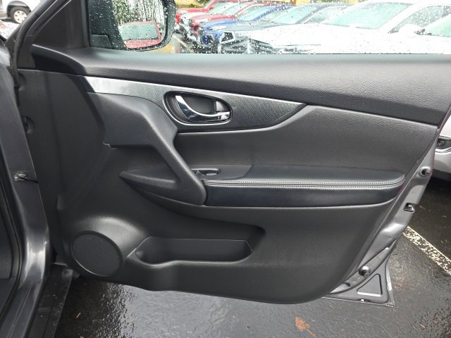 Used 2015 Nissan Rogue SL image 22