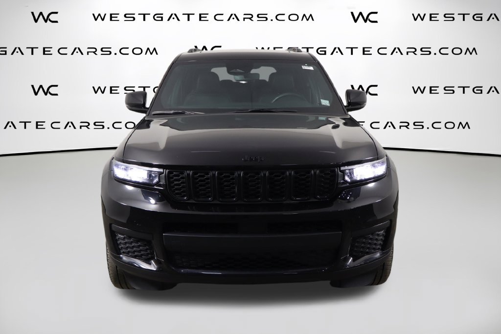 Used 2023 Jeep Grand Cherokee L Laredo AWD/4WD image 2