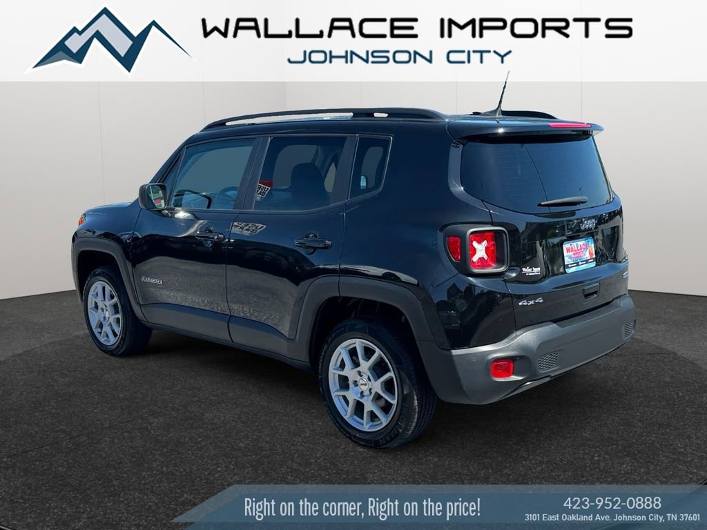 Used 2022 Jeep Renegade Latitude AWD/4WD video 3