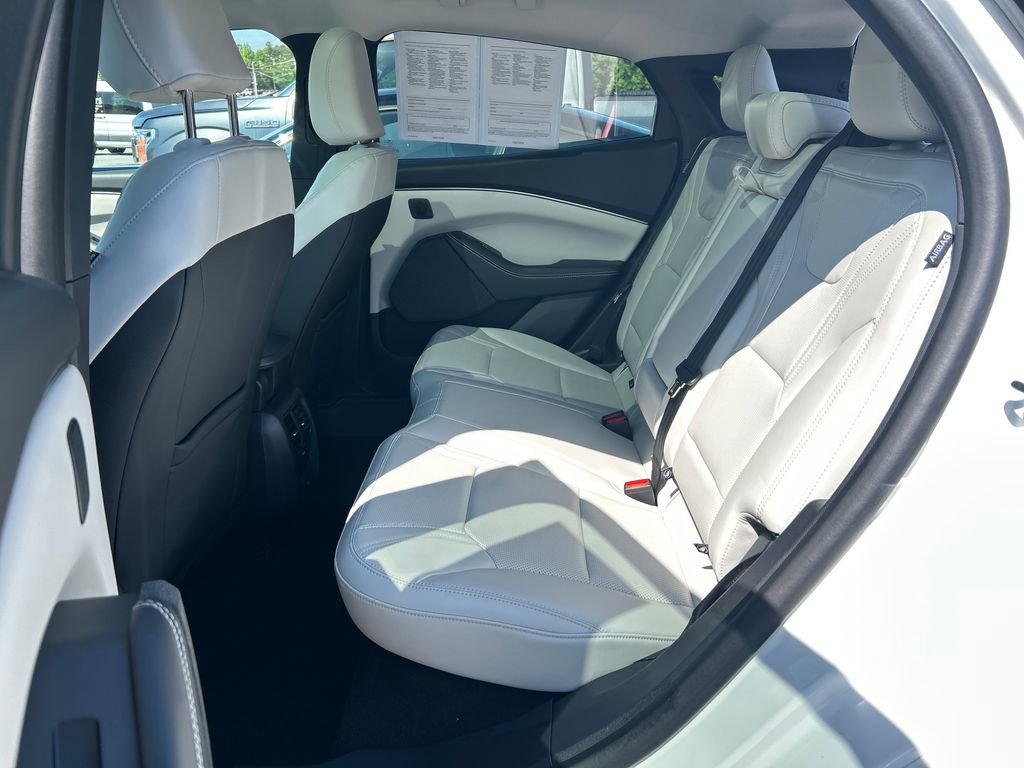 Used 2025 Ford Mustang Mach-E Premium AWD/4WD image 27