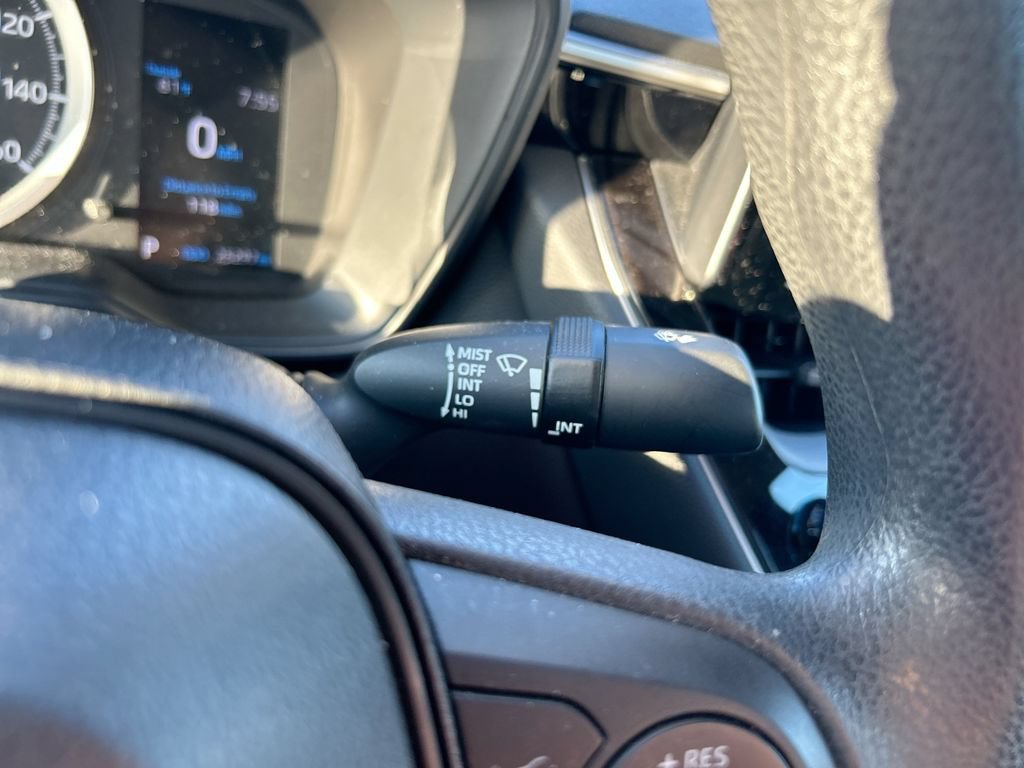 Used 2022 Toyota Corolla LE FWD image 18