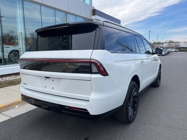 Used 2025 Lincoln Navigator L Black Label AWD/4WD image 9