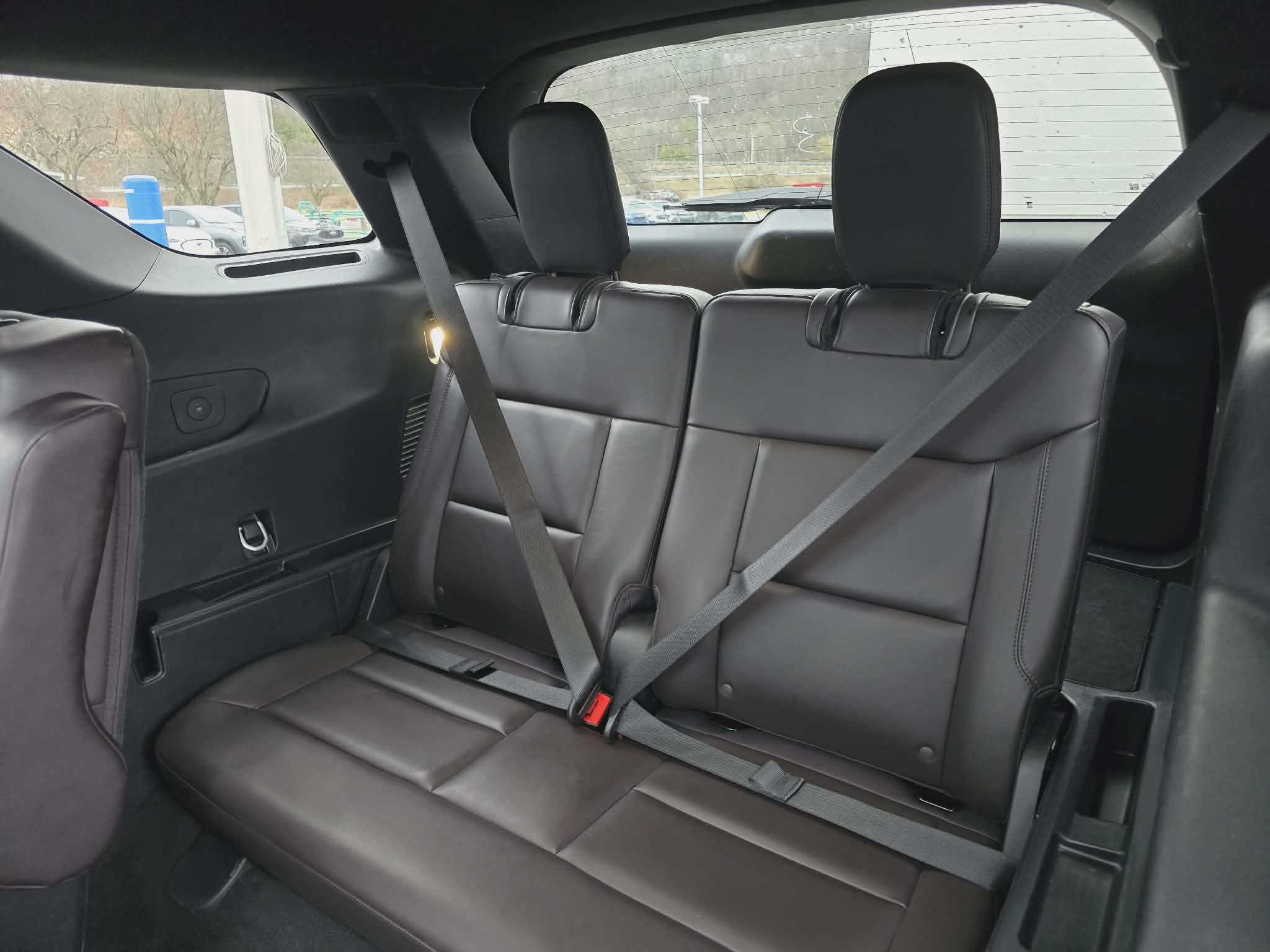 Certified 2025 Ford Explorer Platinum w/ LUX Leather Package image 13