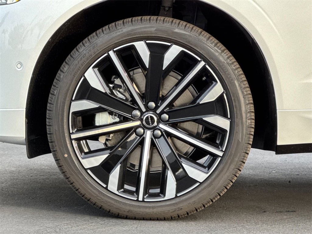 New 2026 Volvo XC60 T8 Ultra w/ Protection Package Premier image 25