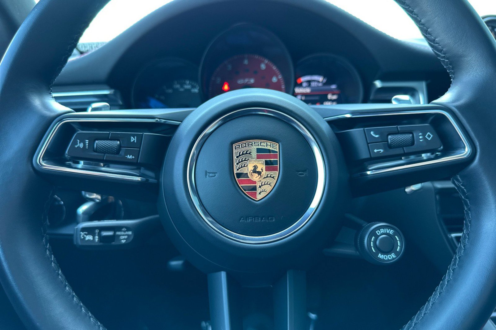 Certified 2024 Porsche Macan GTS AWD/4WD image 24