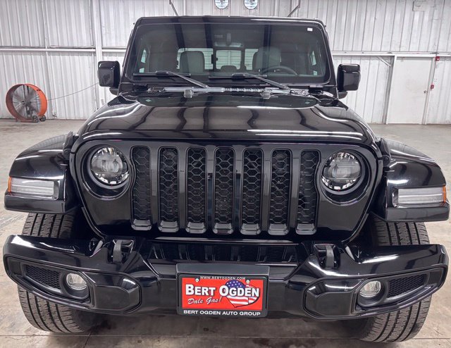 Used 2023 Jeep Gladiator Overland AWD/4WD image 2