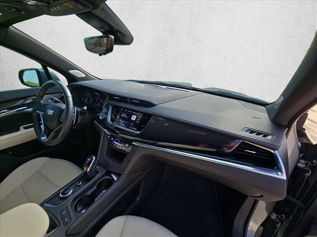 Used 2023 Cadillac XT6 Sport w/ Technology Package AWD/4WD image 23