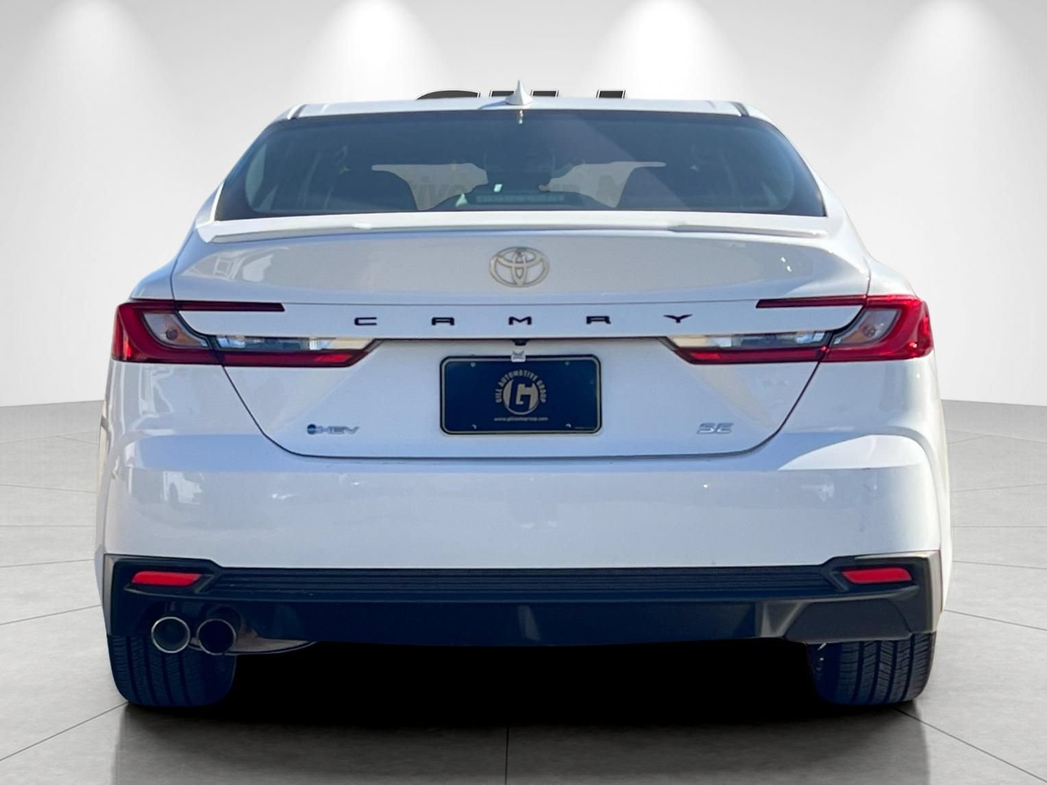 Used 2025 Toyota Camry SE FWD image 4