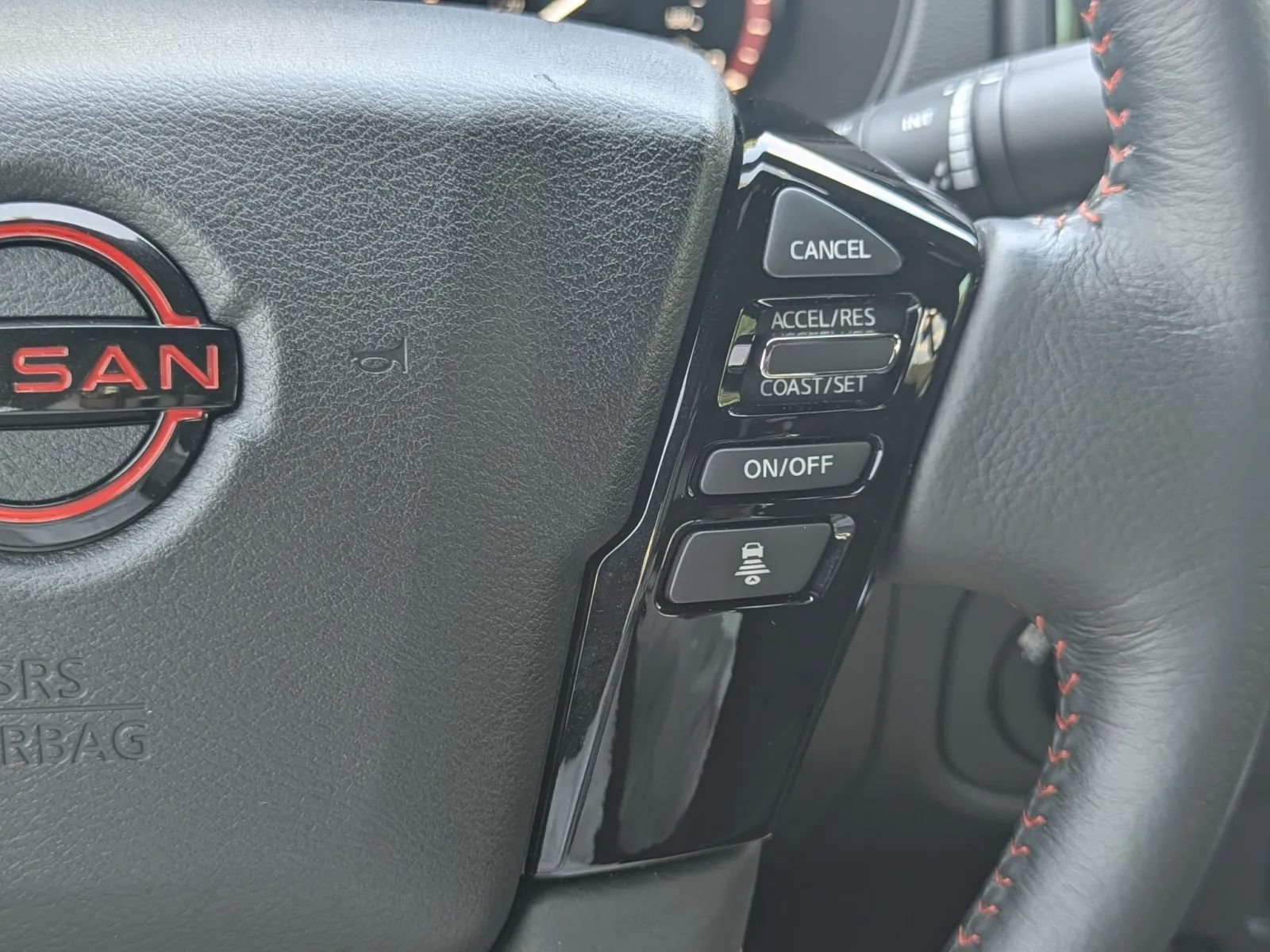 Used 2025 Nissan Frontier PRO-4X AWD/4WD image 22