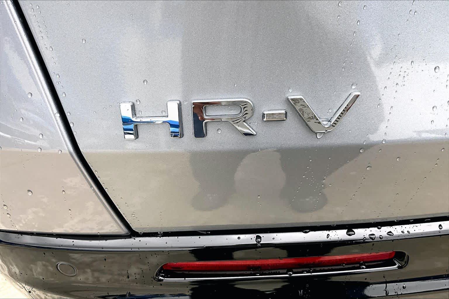 Used 2027 Honda HR-V EX-L image 10