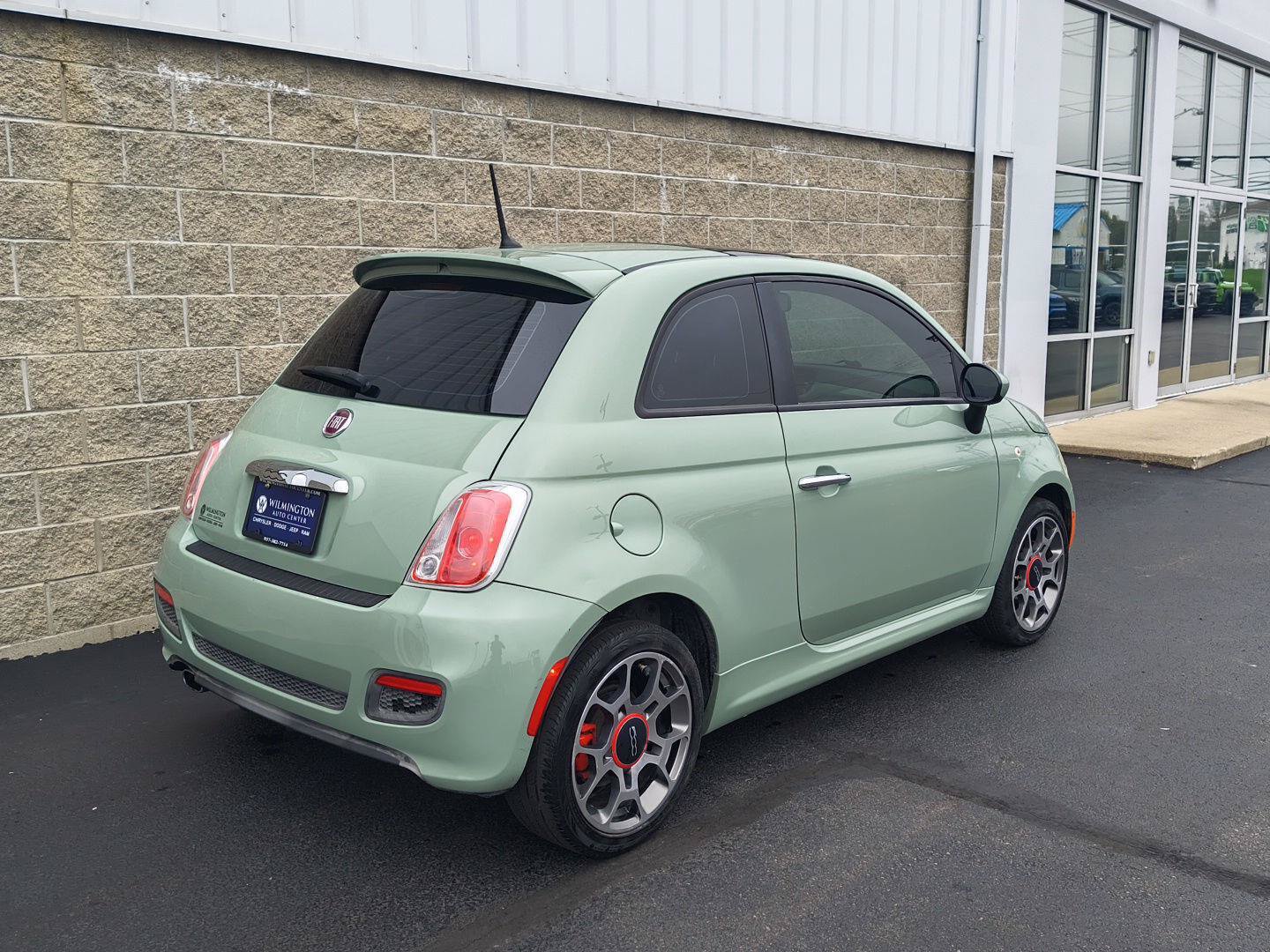 Used 2012 FIAT 500 Sport w/ Safety & Convenience Pkg FWD image 3