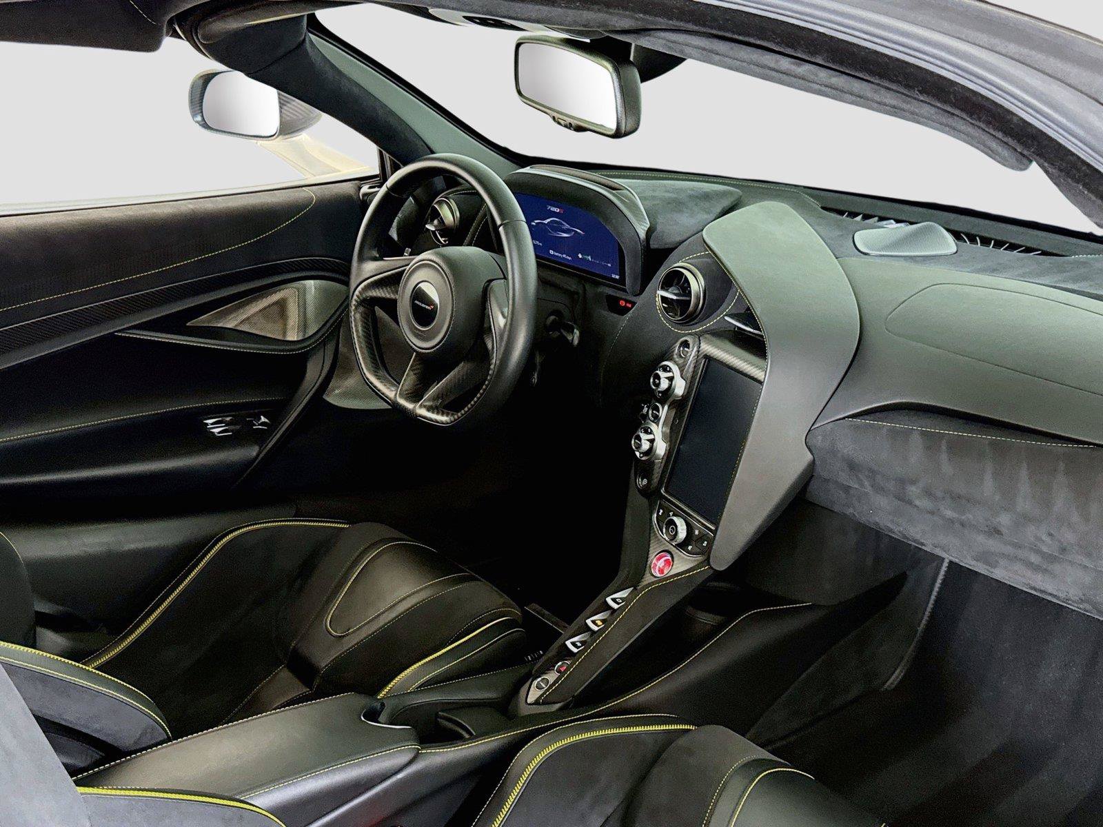 Used 2018 McLaren 720S Performance RWD image 22