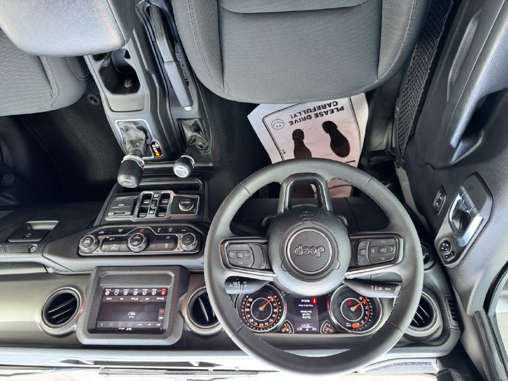 Used 2023 Jeep Wrangler Unlimited Sport AWD/4WD image 17