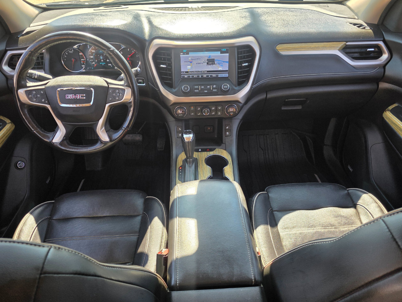 Used 2019 GMC Acadia Denali image 16