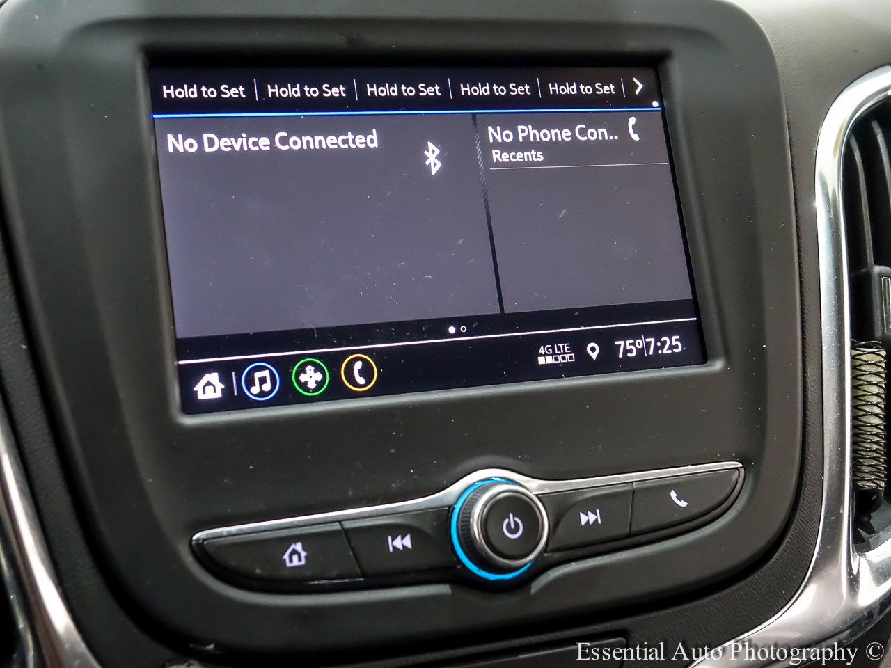 Used 2021 Chevrolet Equinox LS image 20