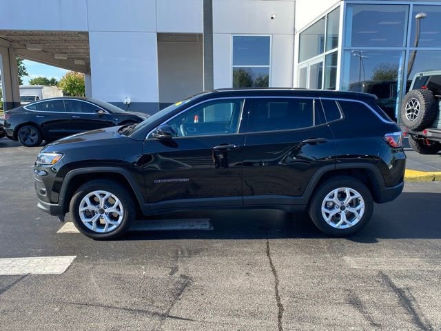 Used 2025 Jeep Compass Sport AWD/4WD image 6