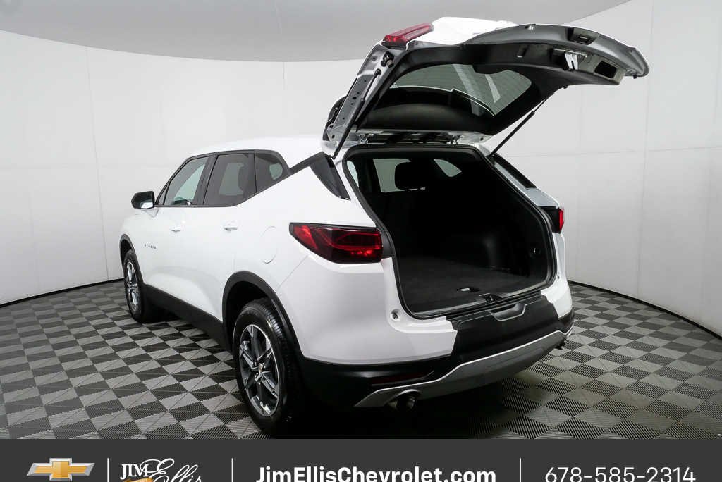 Certified 2025 Chevrolet Blazer LT FWD image 29