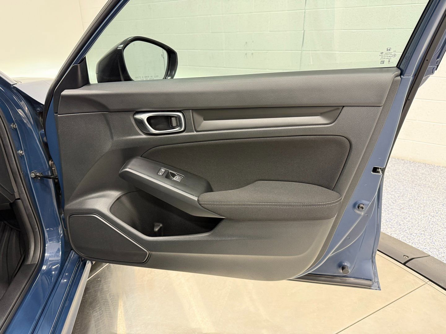 Used 2025 Honda Civic Sport image 25