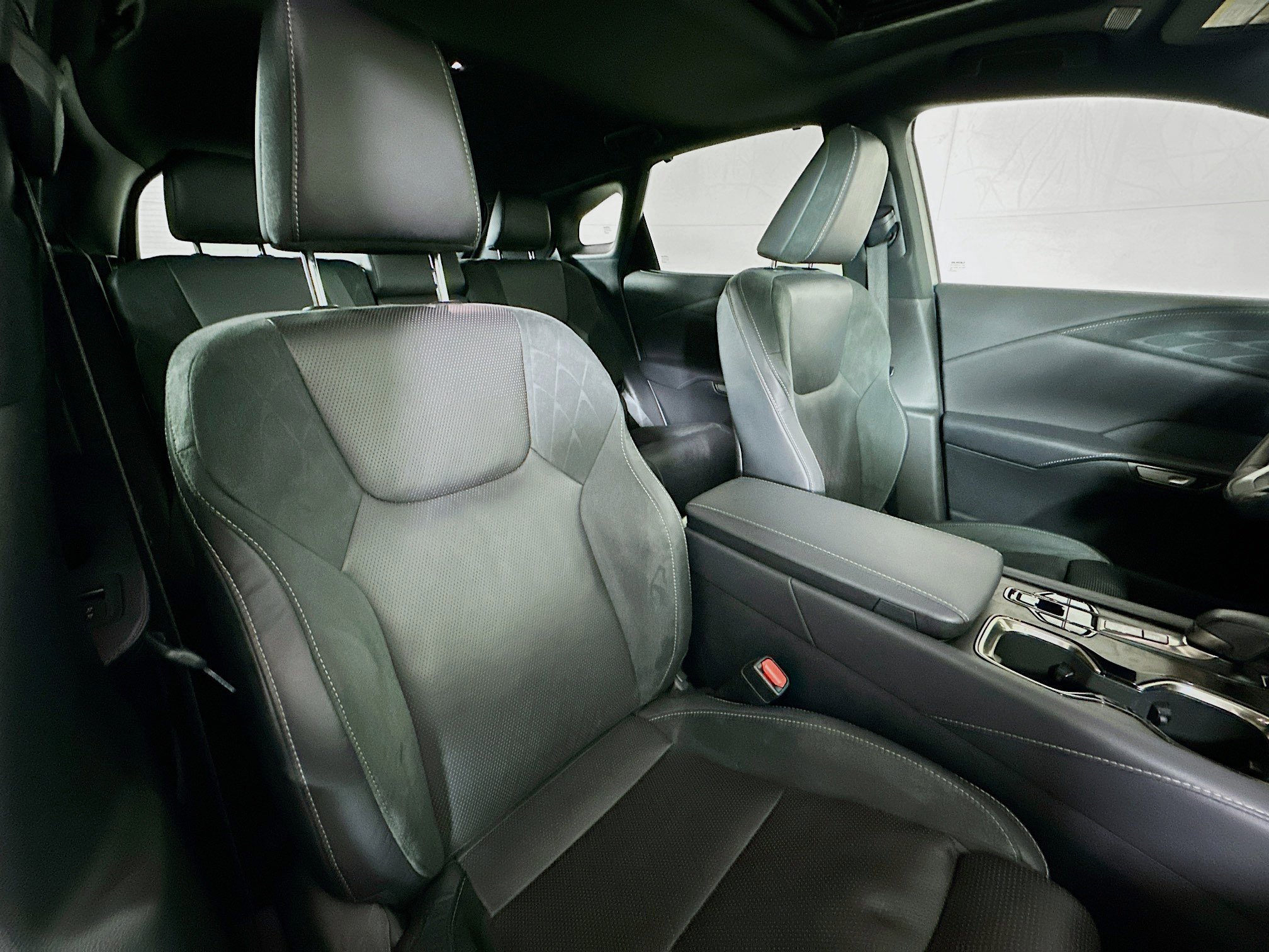 Used 2023 Lexus RX 350 w/ Accessory Package image 27