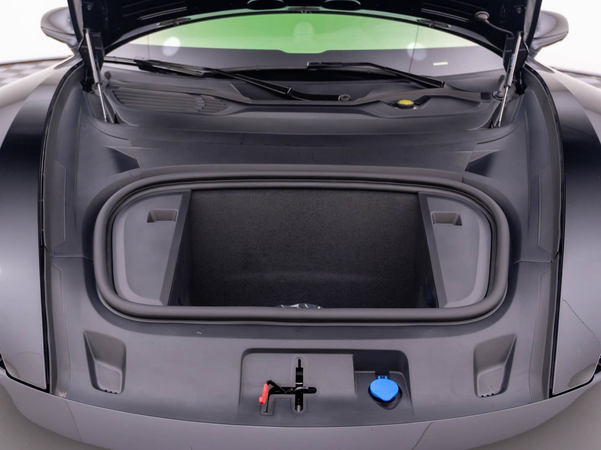 New 2026 Porsche Taycan AWD/4WD image 35
