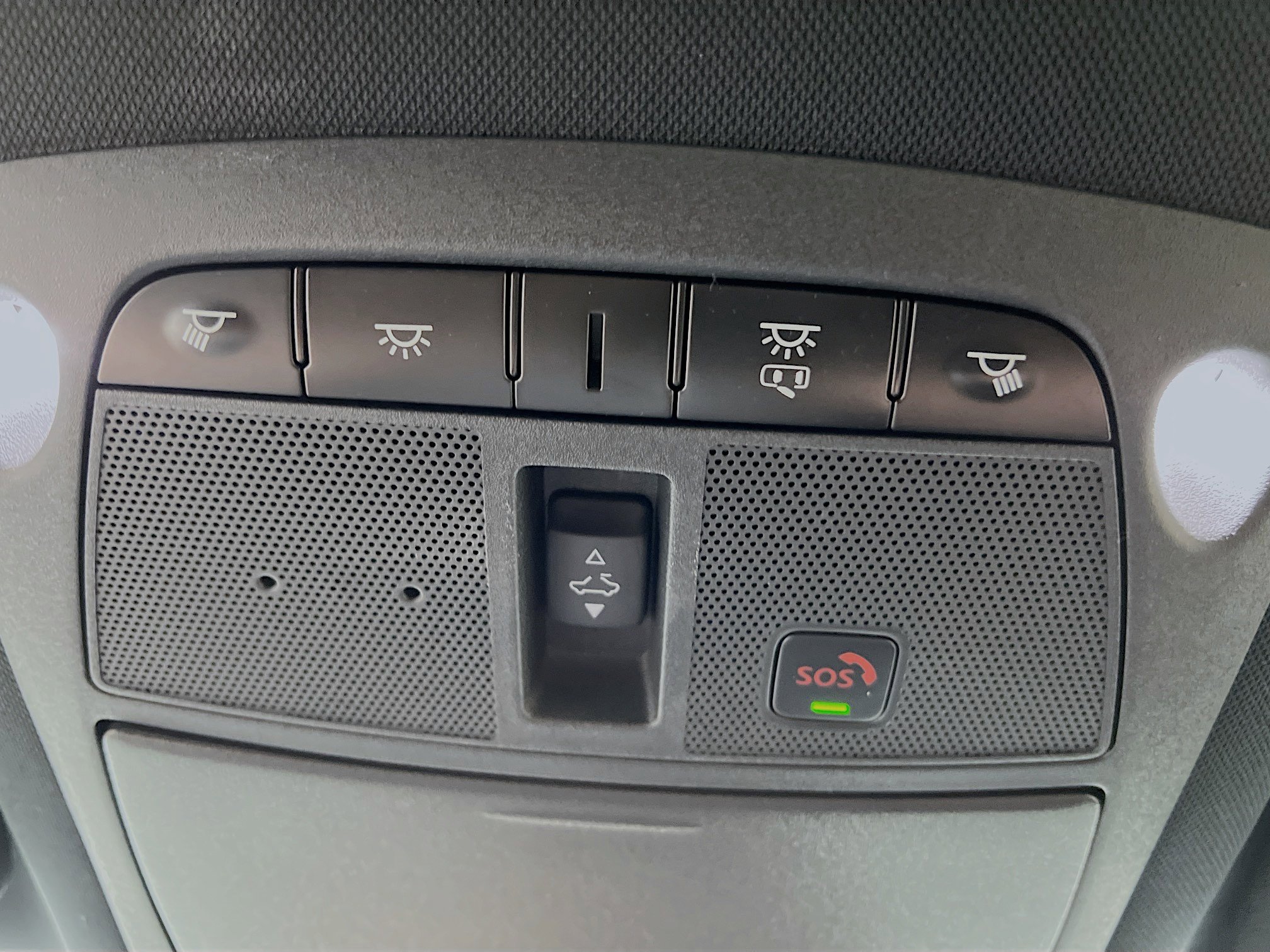 Used 2022 INFINITI Q60 3.0t Luxe w/ Essential Package image 21