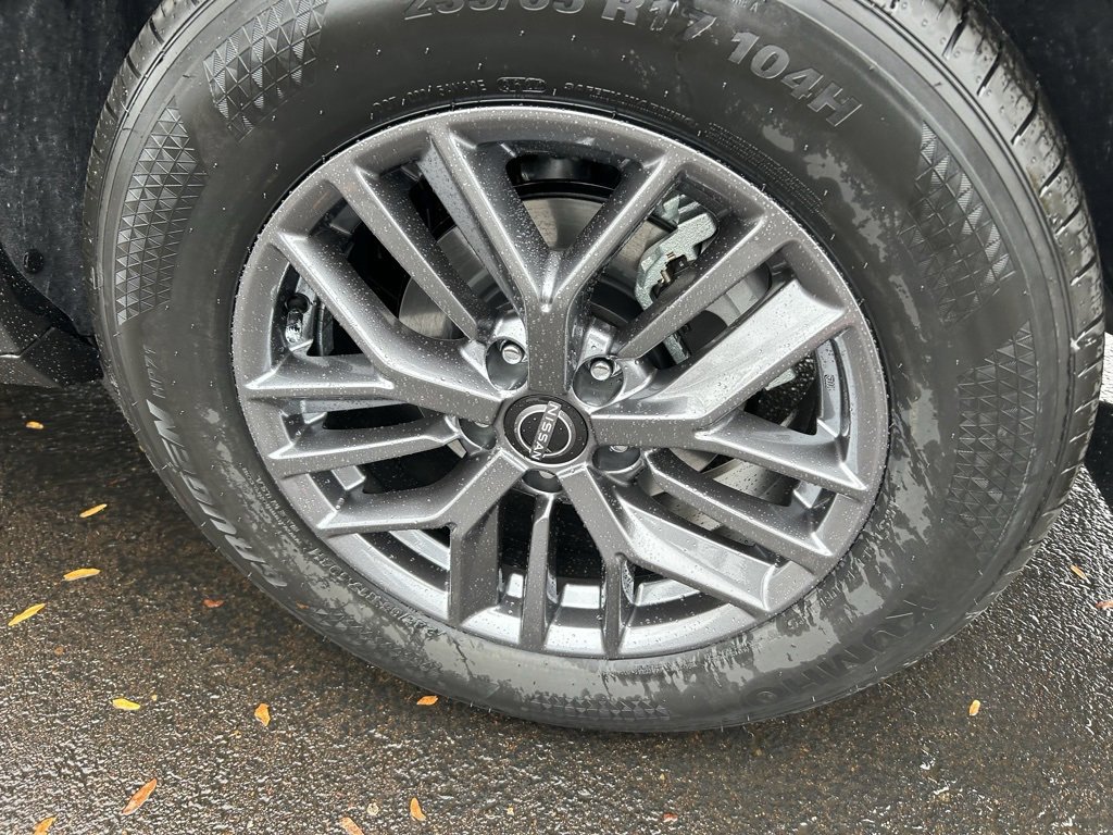 New 2025 Nissan Rogue S image 8