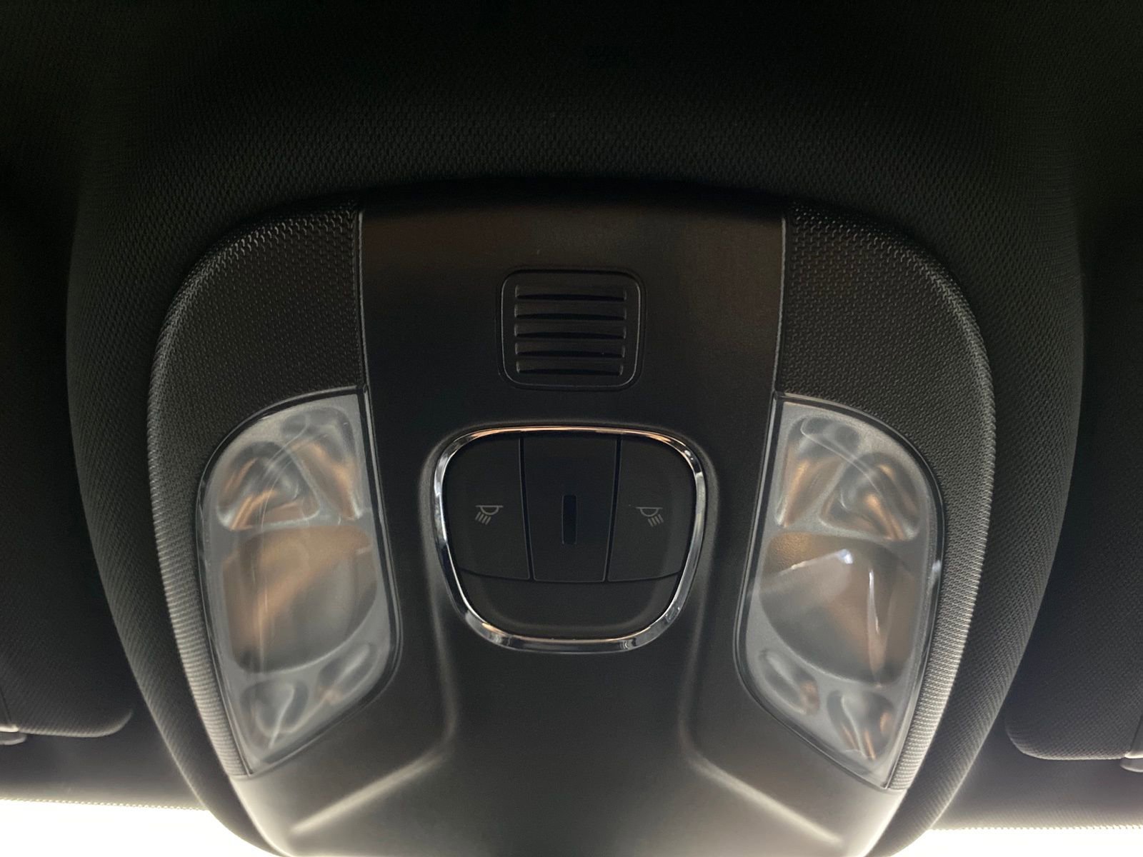 Used 2023 Jeep Compass Limited image 25