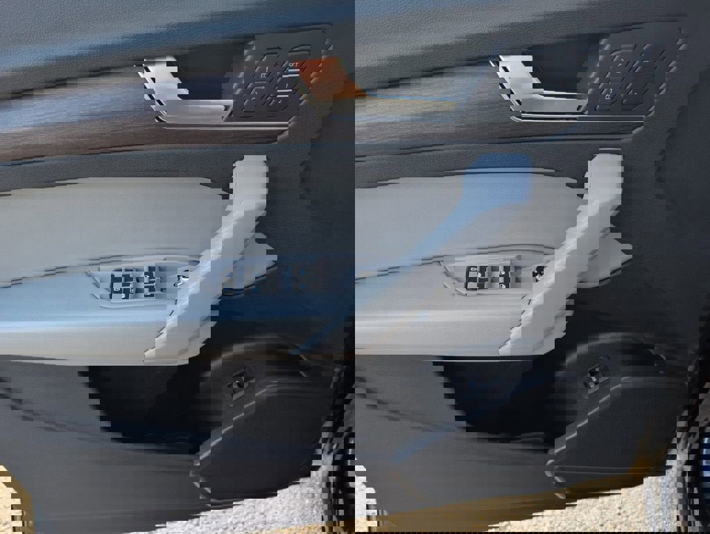 Used 2022 Audi Q5 2.0T Premium image 16