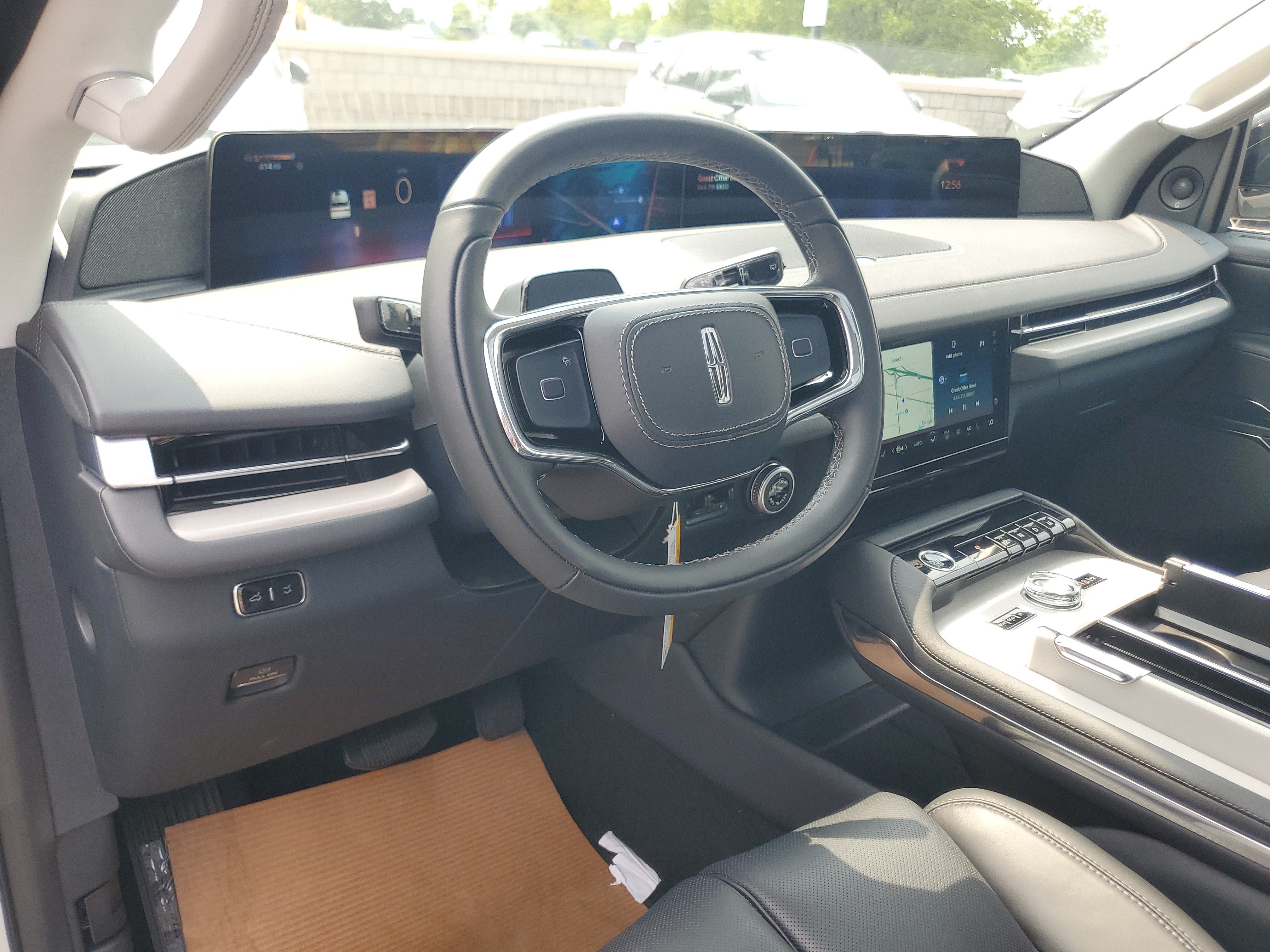New 2027 Lincoln Navigator Reserve AWD/4WD image 14