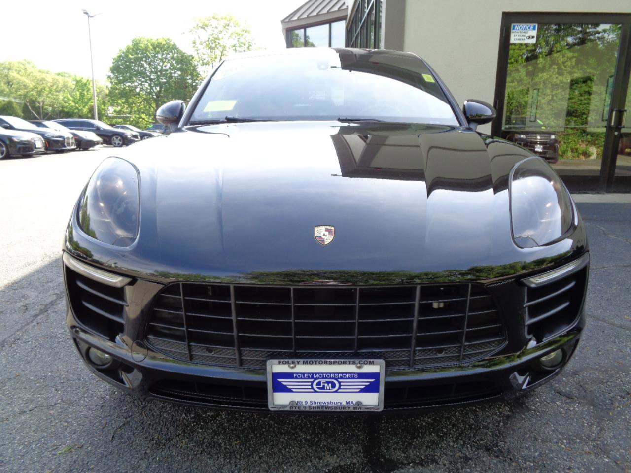 Used 2015 Porsche Macan S w/ Premium Package Plus AWD/4WD image 2