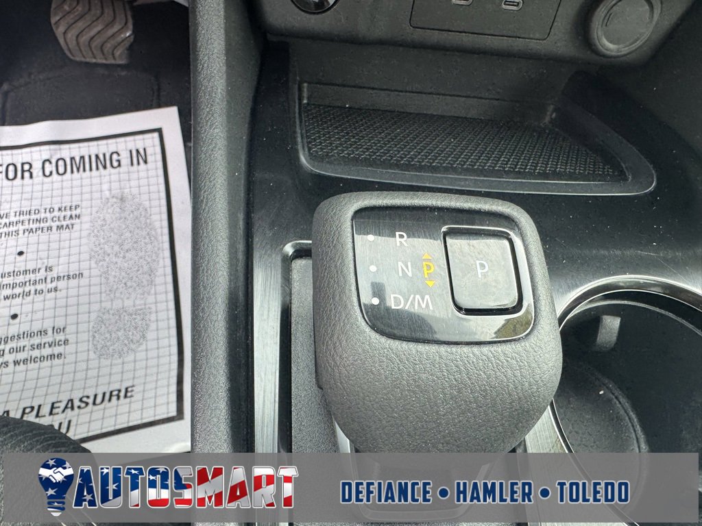 Used 2025 Nissan Rogue SV image 16