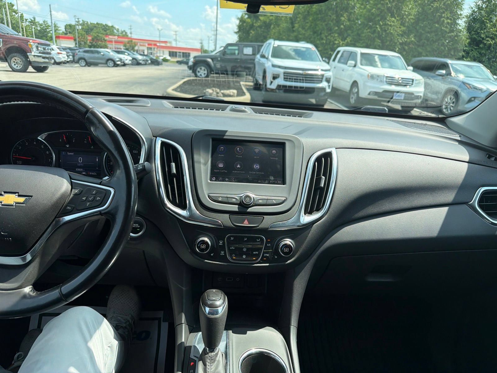 Used 2020 Chevrolet Equinox LT w/ Driver Convenience Package FWD image 25