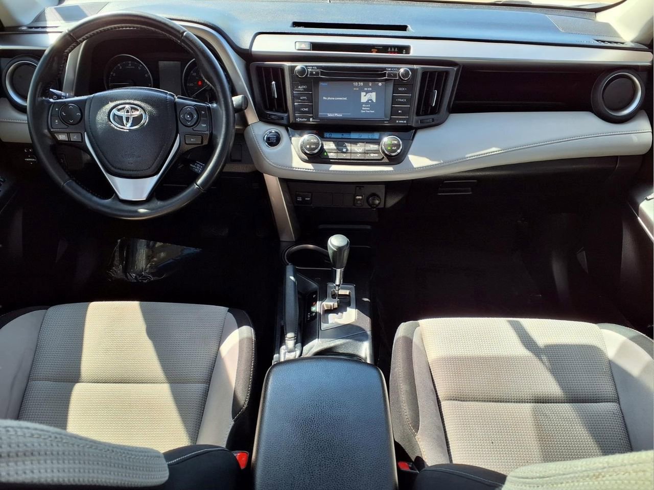 Used 2018 Toyota RAV4 XLE AWD/4WD image 13