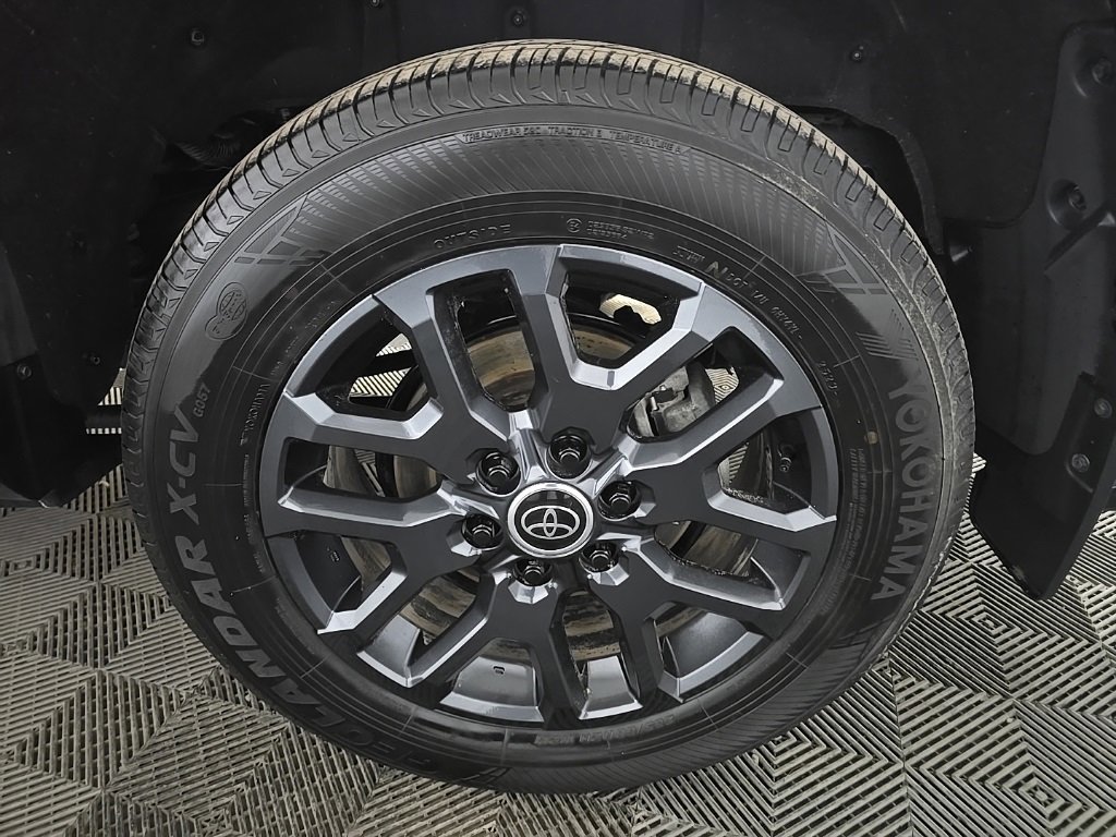 Used 2024 Toyota Sequoia Platinum image 14