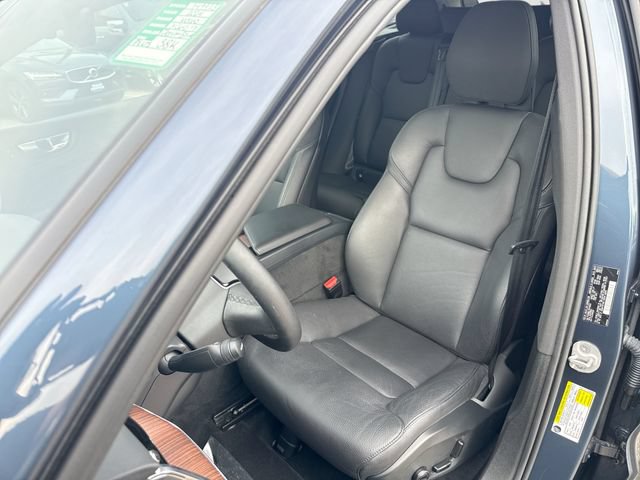 Certified 2024 Volvo XC60 T8 Plus w/ Protection Package Premier AWD/4WD image 16