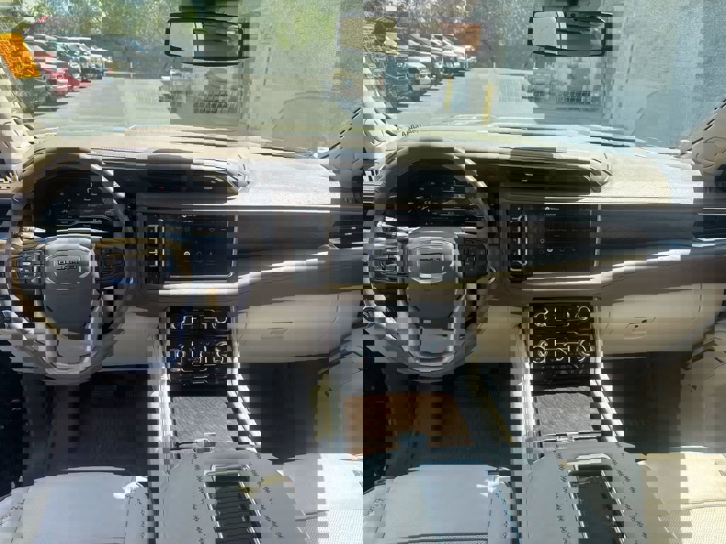 Used 2023 GMC Yukon Denali w/ LPO, Floor Liner Package image 15