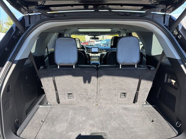 Used 2023 Ford Explorer XLT w/ Equipment Group 202A AWD/4WD image 23