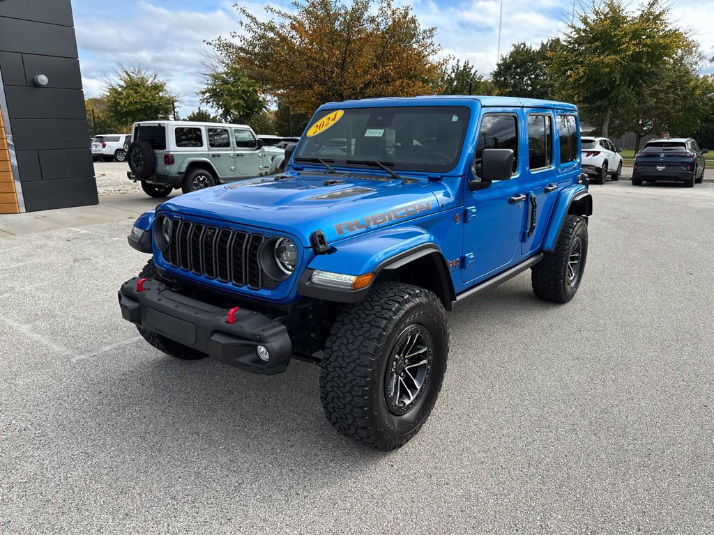 Used 2024 Jeep Wrangler Unlimited Rubicon AWD/4WD image 2